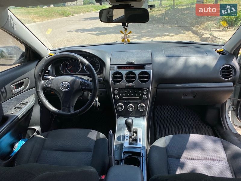 Седан Mazda 6 2006 в Покрове