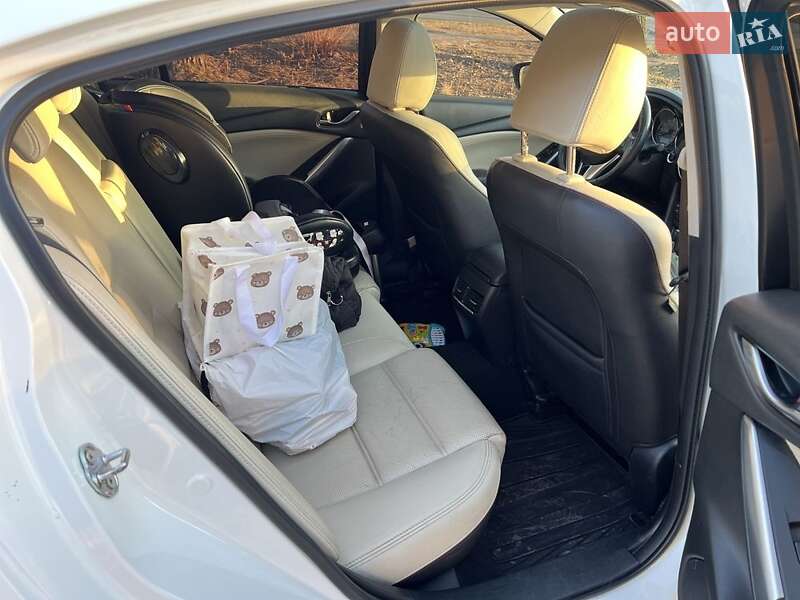 Седан Mazda 6 2013 в Черкассах