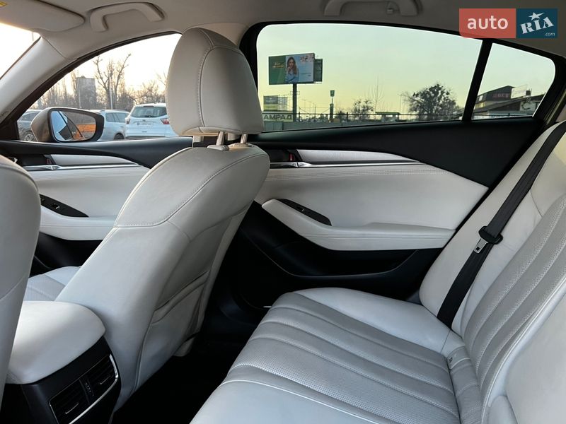 Седан Mazda 6 2018 в Киеве
