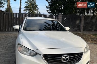 Седан Mazda 6 2015 в Староконстантинове