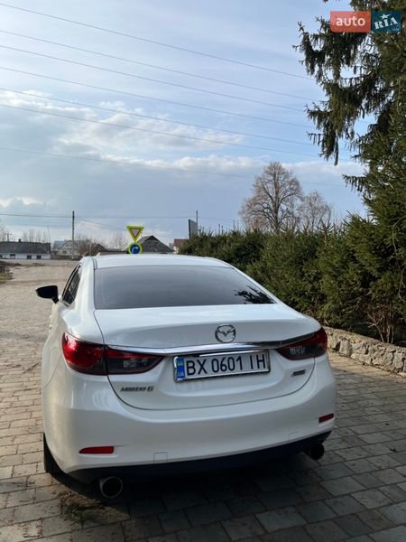 Седан Mazda 6 2015 в Староконстантинове