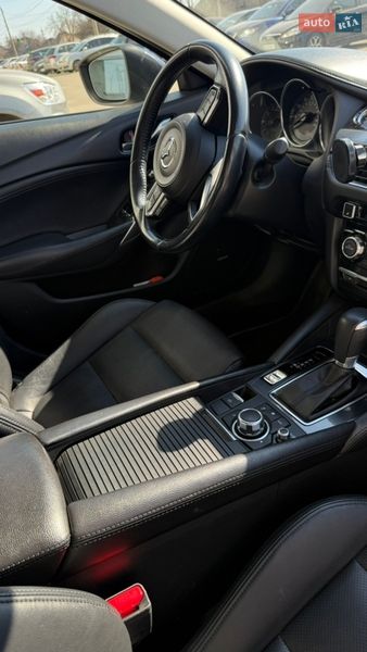 Седан Mazda 6 2017 в Чернигове