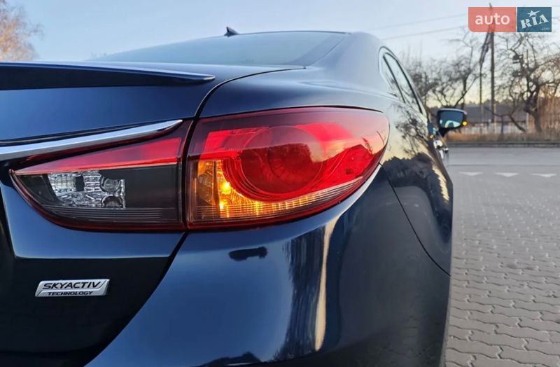 Седан Mazda 6 2017 в Чернигове
