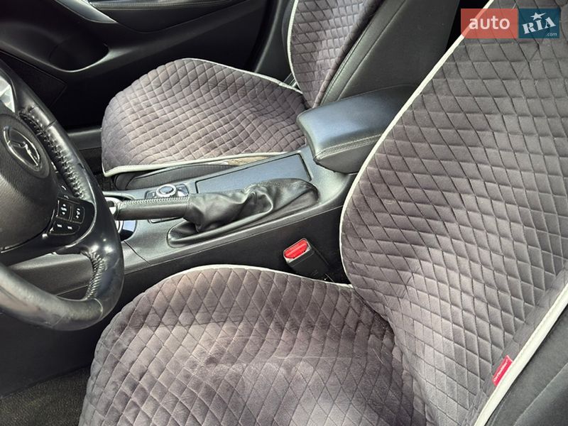Седан Mazda 6 2013 в Днепре