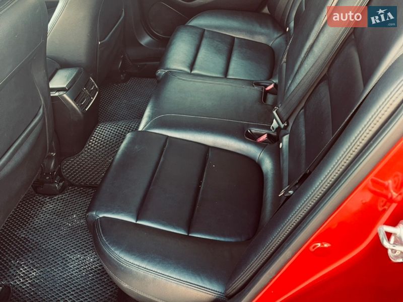 Седан Mazda 6 2013 в Тернополе