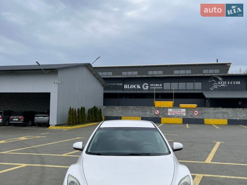 Седан Mazda 6 2012 в Львове