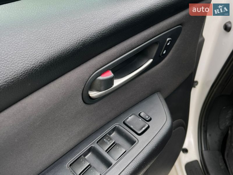 Седан Mazda 6 2012 в Львове