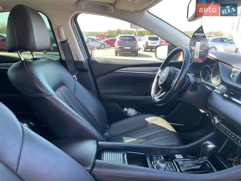 Седан Mazda 6 2020 в Вишневом