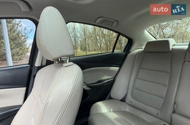 Седан Mazda 6 2016 в Днепре