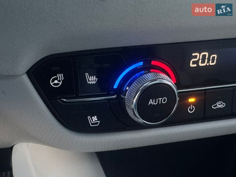 Седан Mazda 6 2019 в Киеве