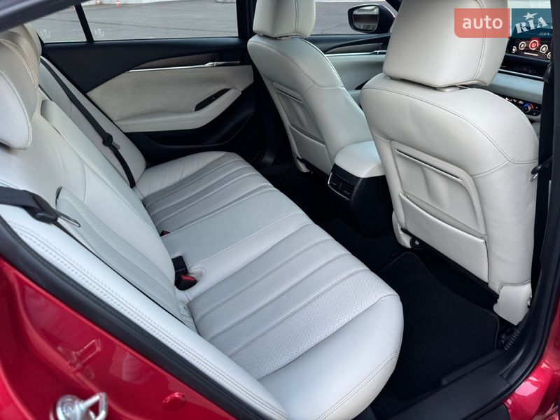 Седан Mazda 6 2019 в Киеве