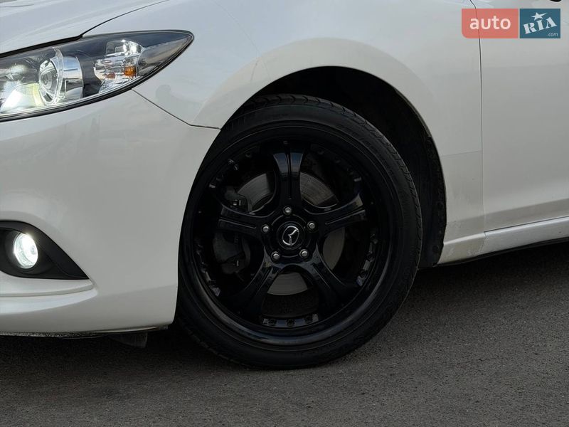 Седан Mazda 6 2013 в Днепре