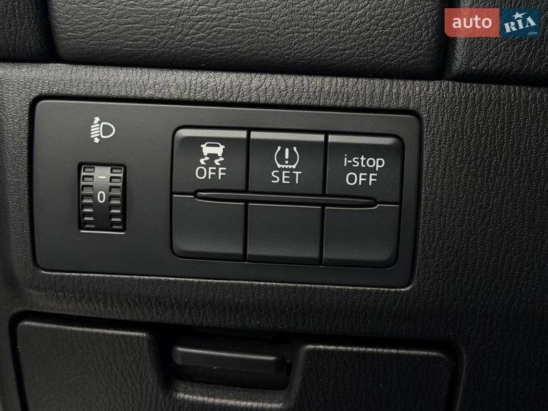 Седан Mazda 6 2013 в Днепре