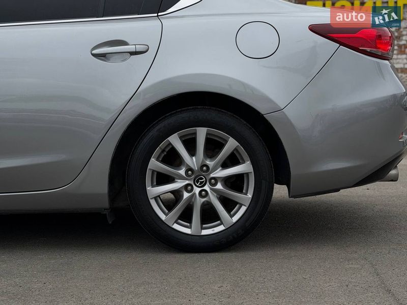 Седан Mazda 6 2014 в Днепре
