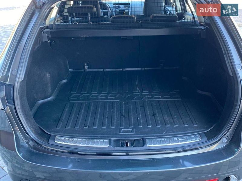 Універсал Mazda 6 2011 в Старій Вижівці