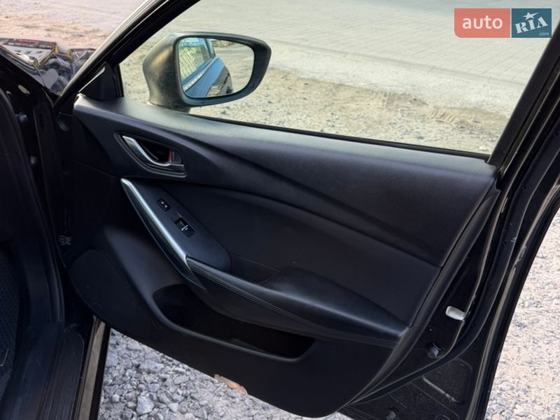 Седан Mazda 6 2015 в Львове