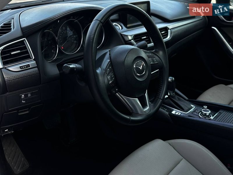 Седан Mazda 6 2015 в Николаеве