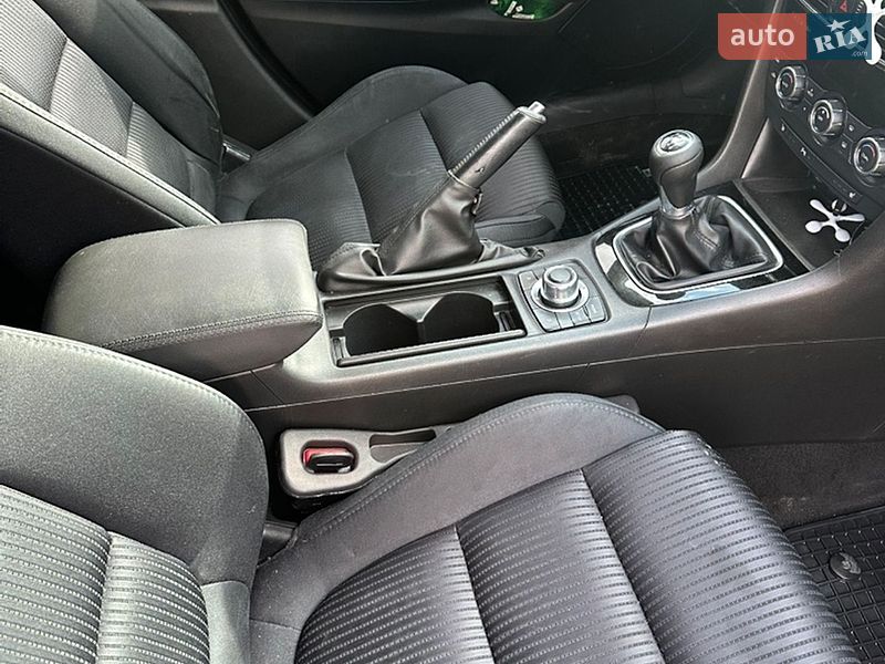 Седан Mazda 6 2012 в Тернополе