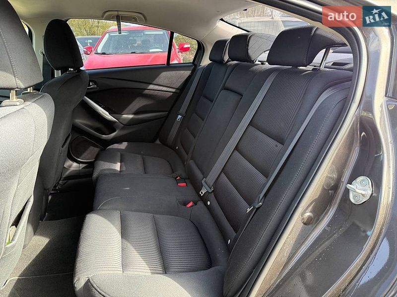 Седан Mazda 6 2015 в Коломые