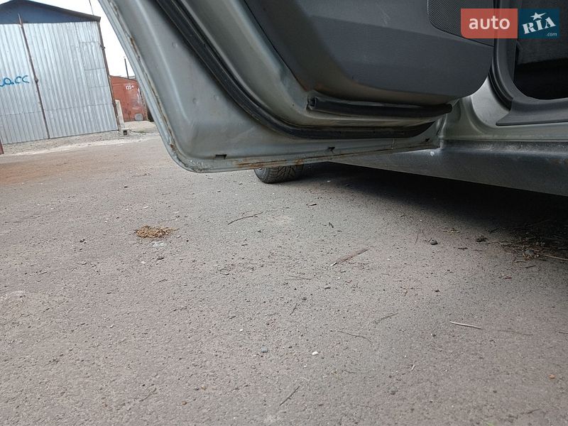 Лифтбек Mazda 6 2003 в Ровно