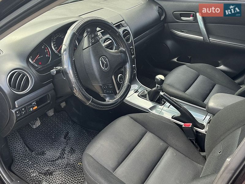 Седан Mazda 6 2006 в Черновцах