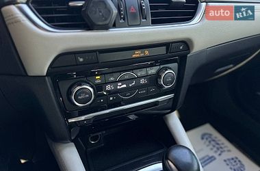 Седан Mazda 6 2016 в Киеве