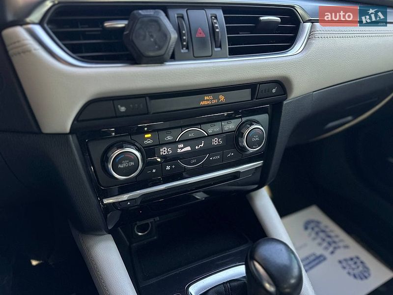 Седан Mazda 6 2016 в Киеве