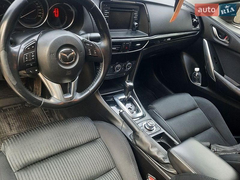 Седан Mazda 6 2014 в Черновцах