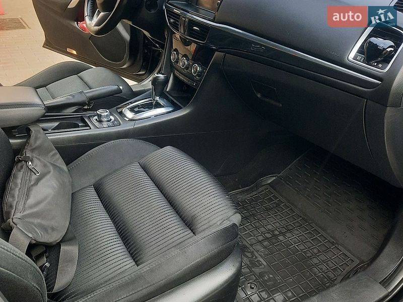 Седан Mazda 6 2014 в Черновцах