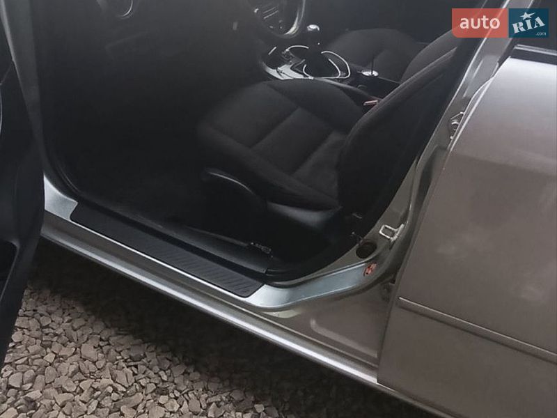 Седан Mazda 6 2005 в Виннице