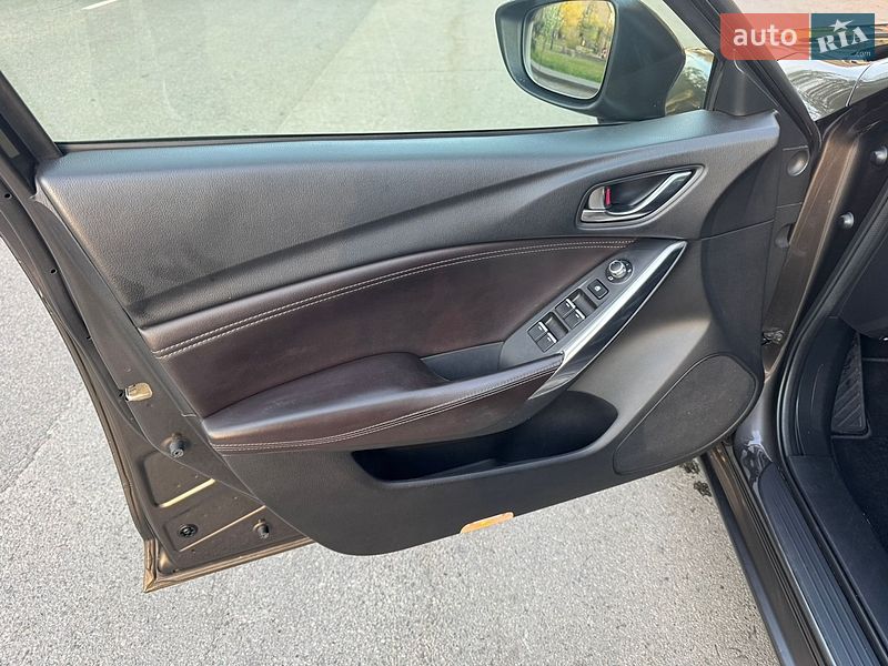 Седан Mazda 6 2016 в Киеве