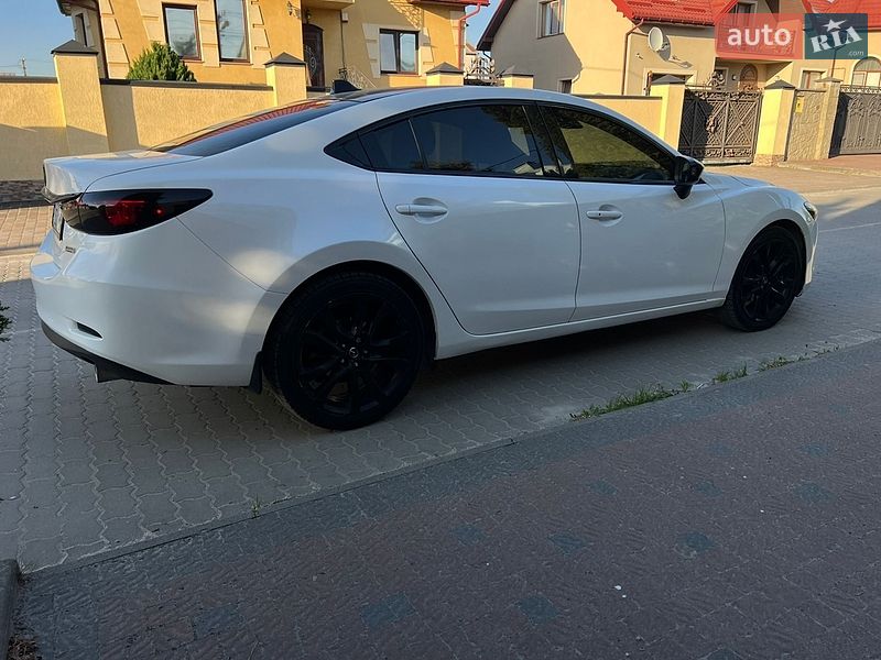 Седан Mazda 6 2015 в Львові