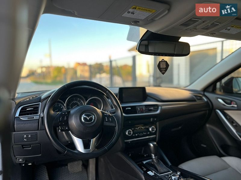 Седан Mazda 6 2015 в Львові
