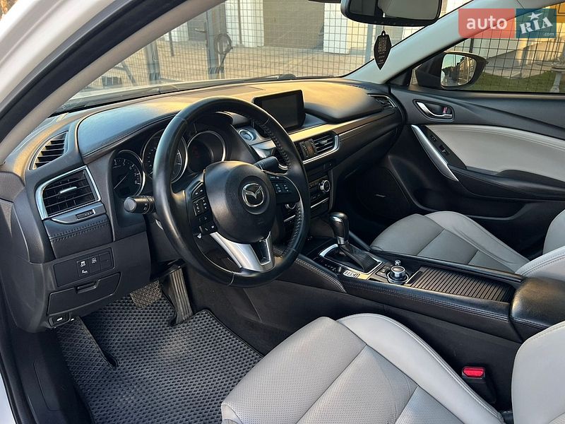 Седан Mazda 6 2015 в Львові