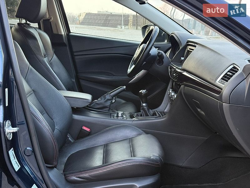 Седан Mazda 6 2014 в Тараще