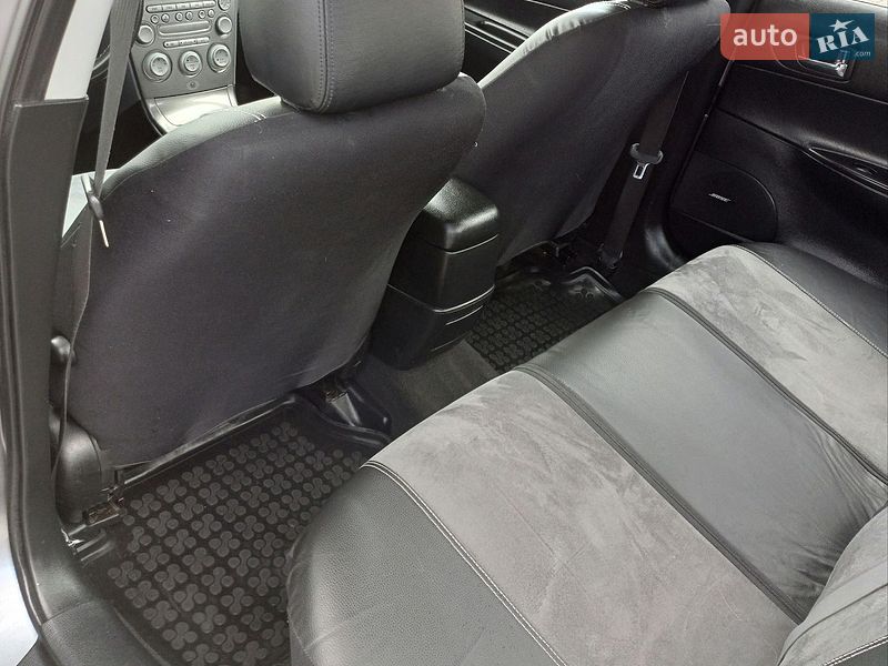 Седан Mazda 6 2002 в Золочеве
