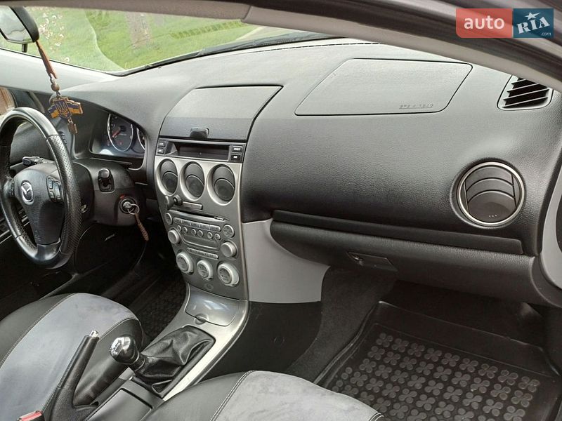 Седан Mazda 6 2002 в Золочеве