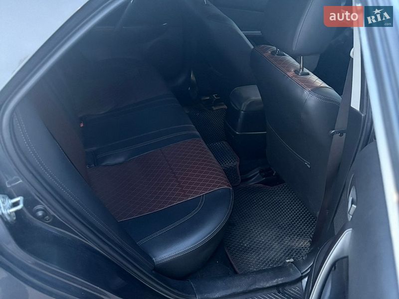 Седан Mazda 6 2006 в Киеве