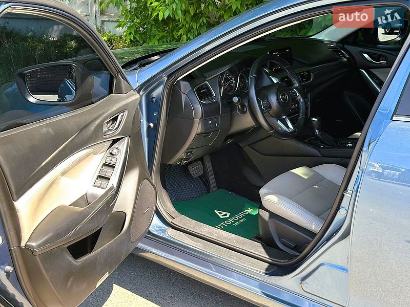 Седан Mazda 6 2016 в Киеве