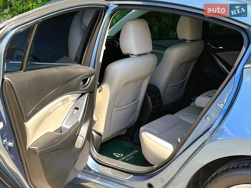 Седан Mazda 6 2016 в Киеве