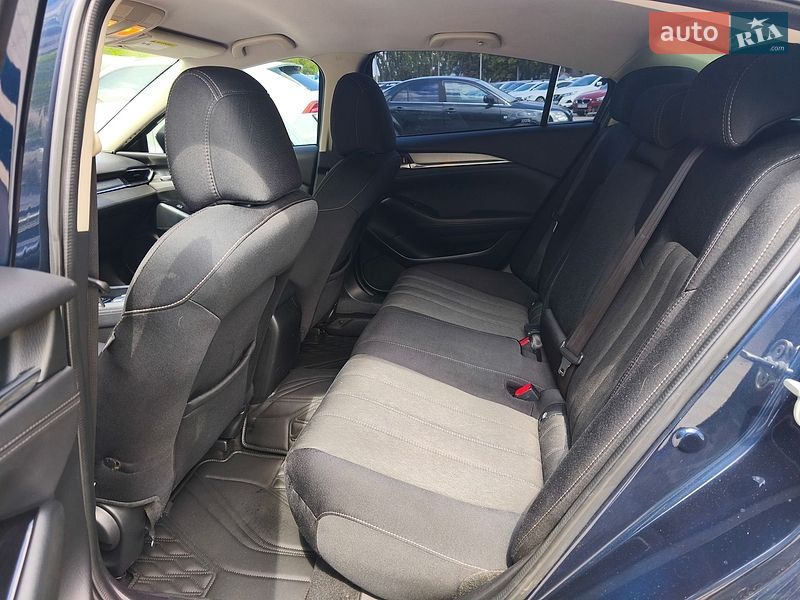 Седан Mazda 6 2018 в Днепре