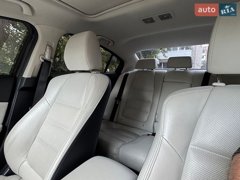 Седан Mazda 6 2014 в Тернополе