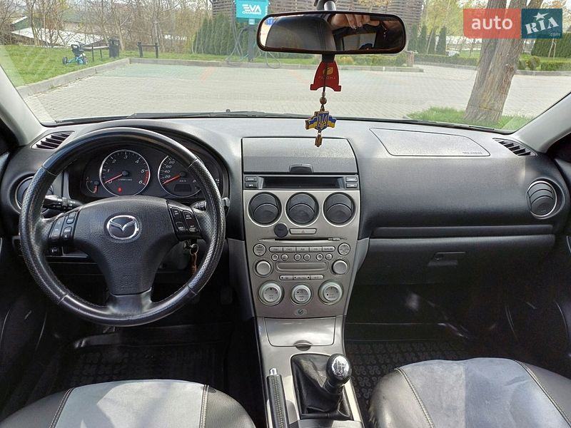 Седан Mazda 6 2002 в Золочеве