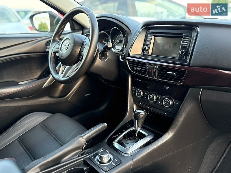 Универсал Mazda 6 2015 в Ровно