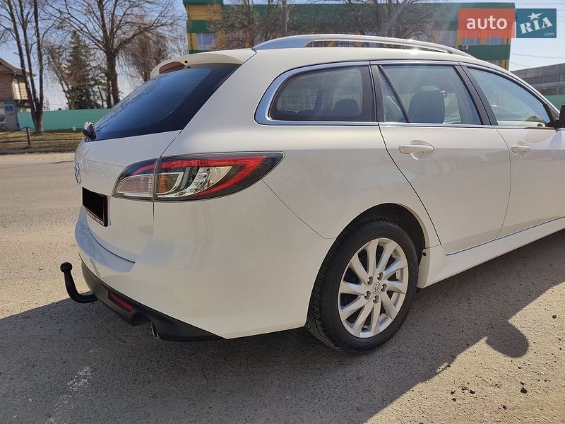 Универсал Mazda 6 2010 в Луцке