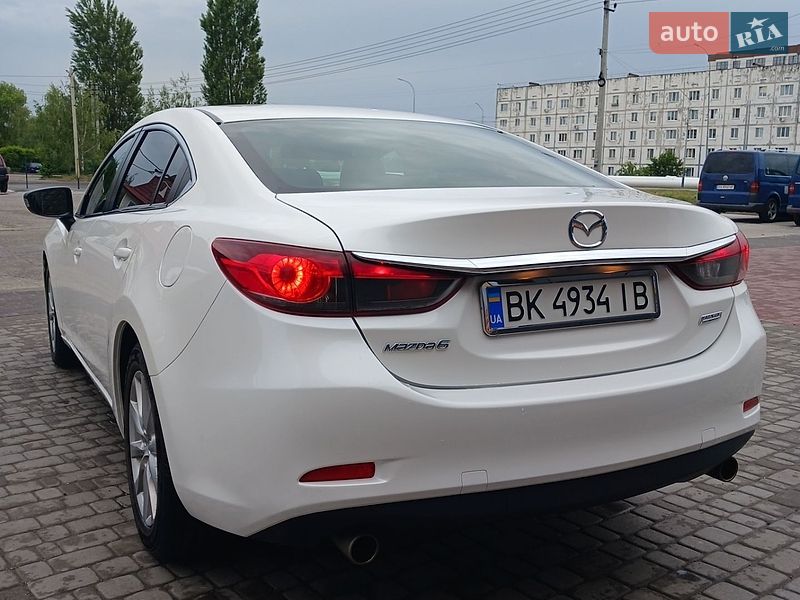 Седан Mazda 6 2013 в Нетешине