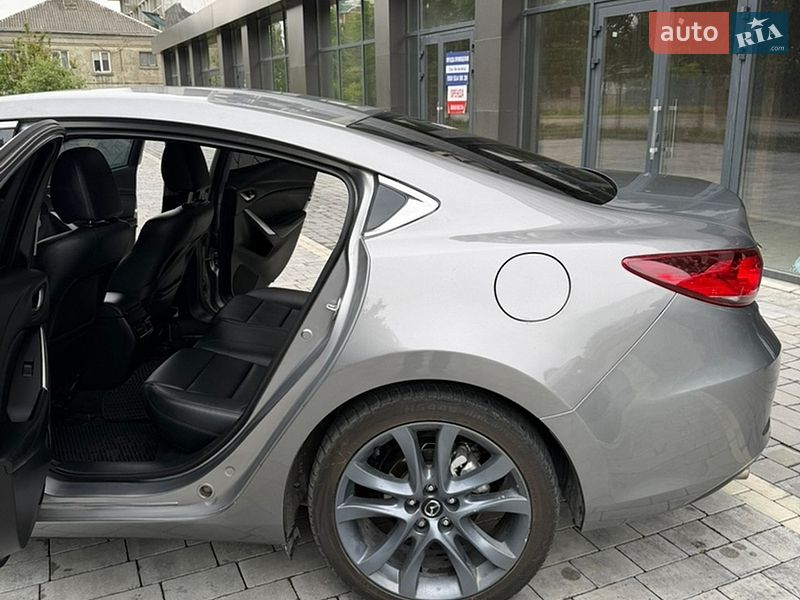 Седан Mazda 6 2013 в Черновцах