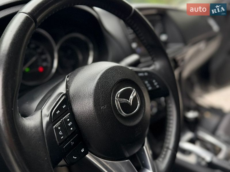 Седан Mazda 6 2013 в Черновцах