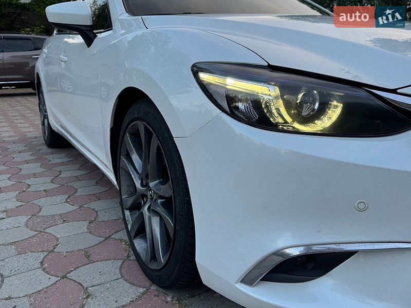 Седан Mazda 6 2015 в Днепре
