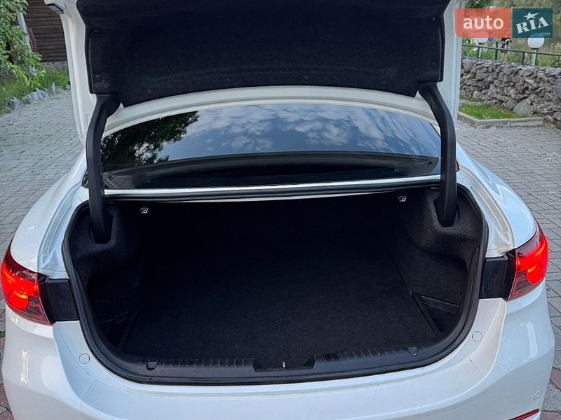 Седан Mazda 6 2015 в Днепре